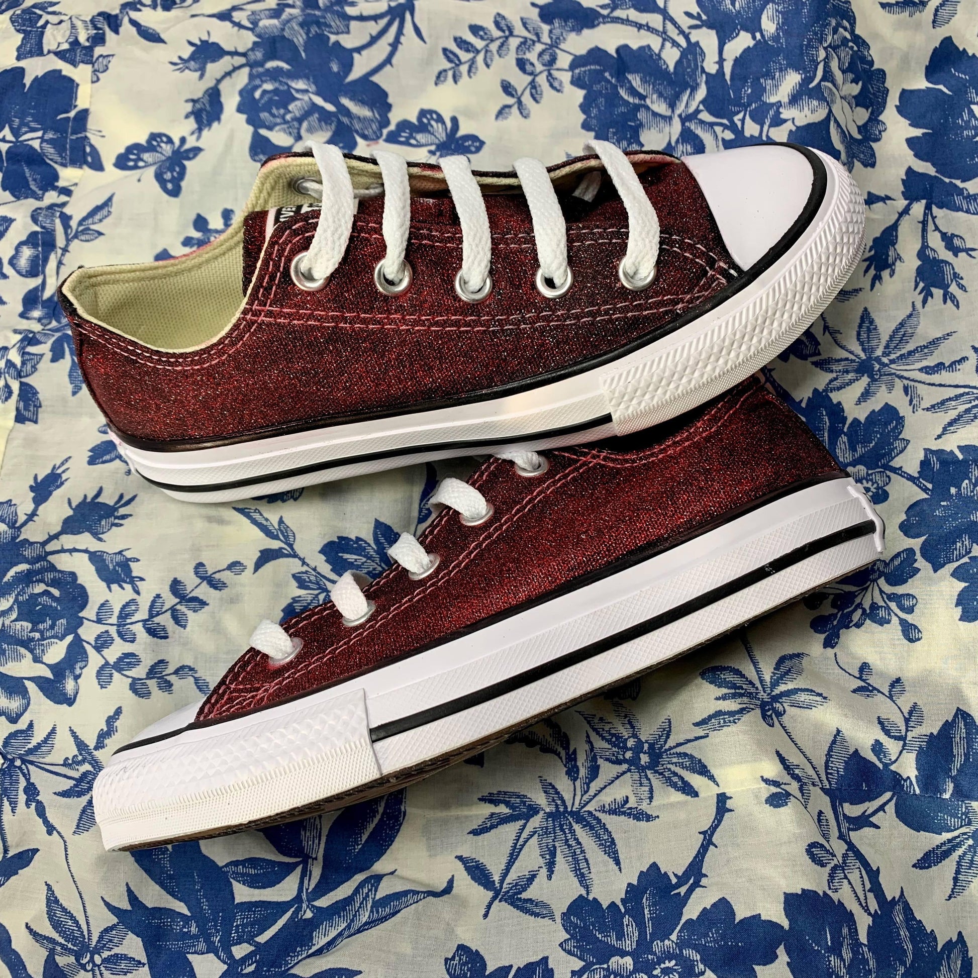 Chuck Taylors Red Sparkle Converse Womens Converse Red Sparkly